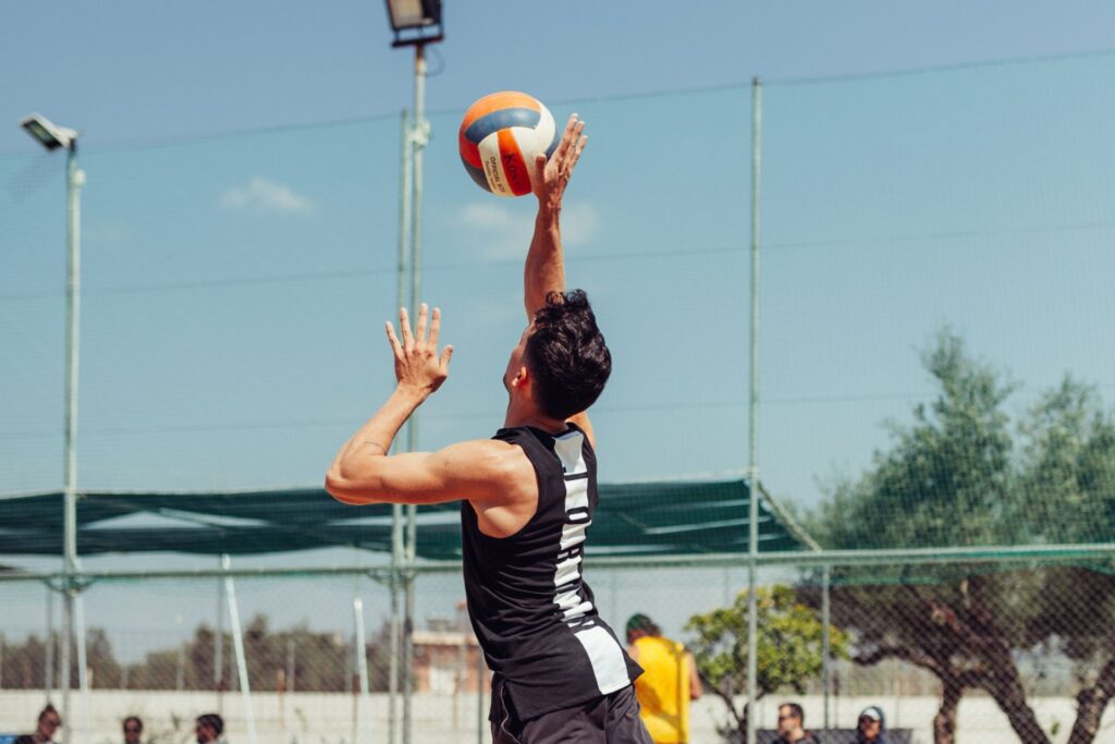 roupas masculinas para jogar vôlei de areia 