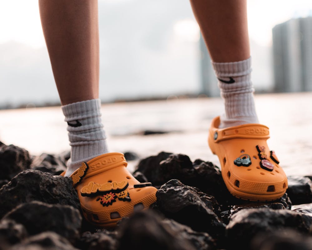 Onde comprar Crocs original barato? | Drastosa